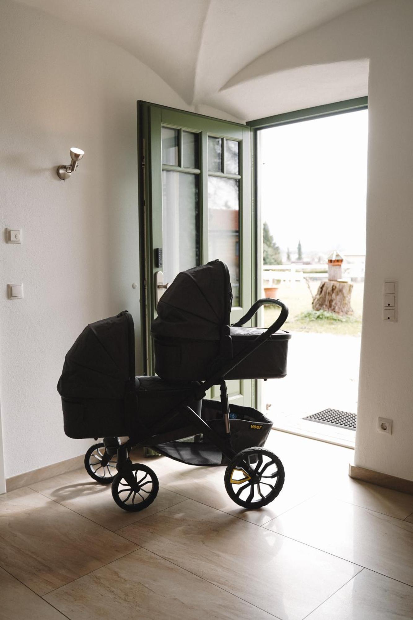 Black Horse Family Apartment - Barrierearm - Pfotenglueck - Familienzeit By Loewenherz Homes Stephanskirchen Luaran gambar