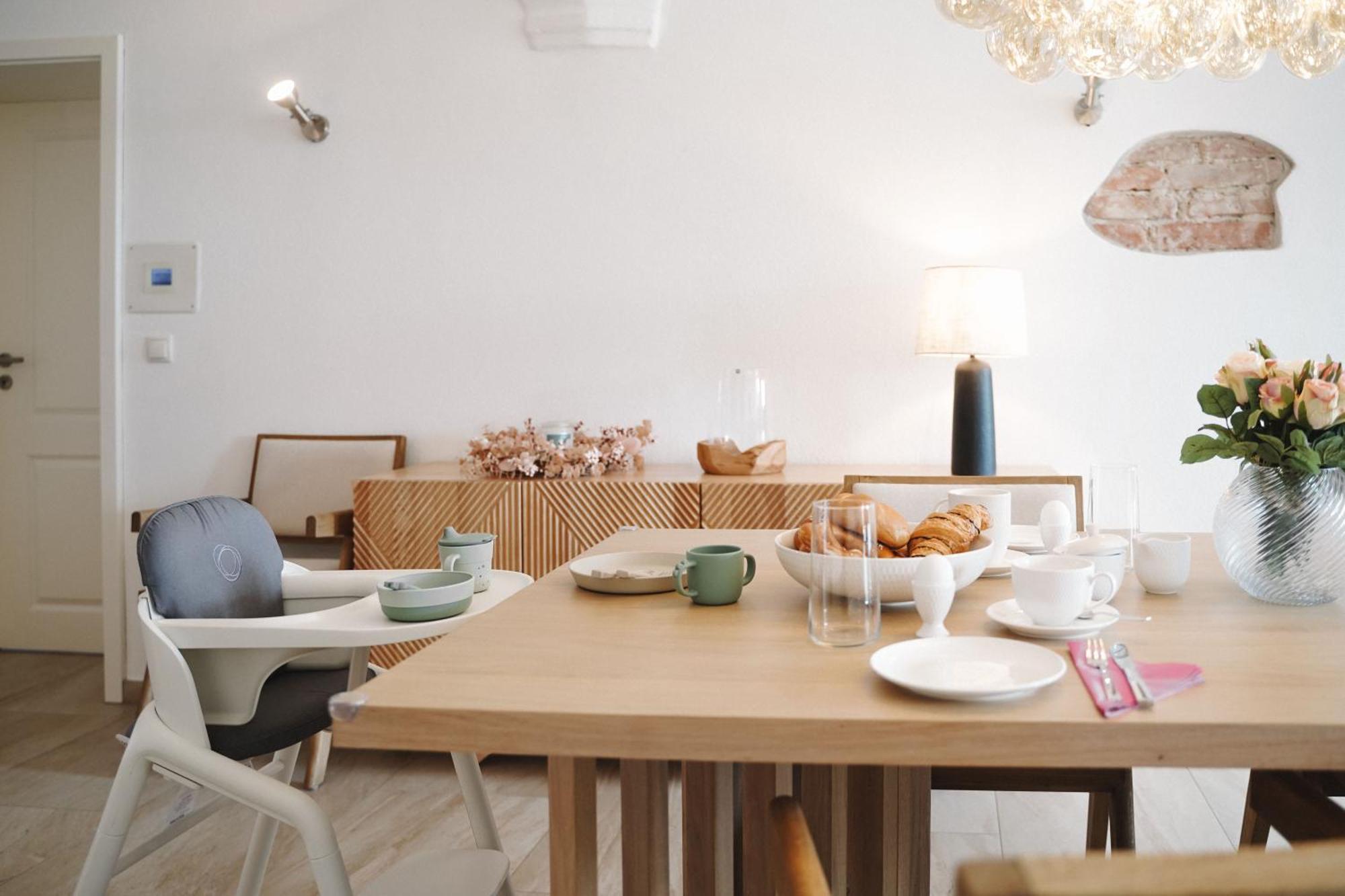 Black Horse Family Apartment - Barrierearm - Pfotenglueck - Familienzeit By Loewenherz Homes Stephanskirchen Luaran gambar